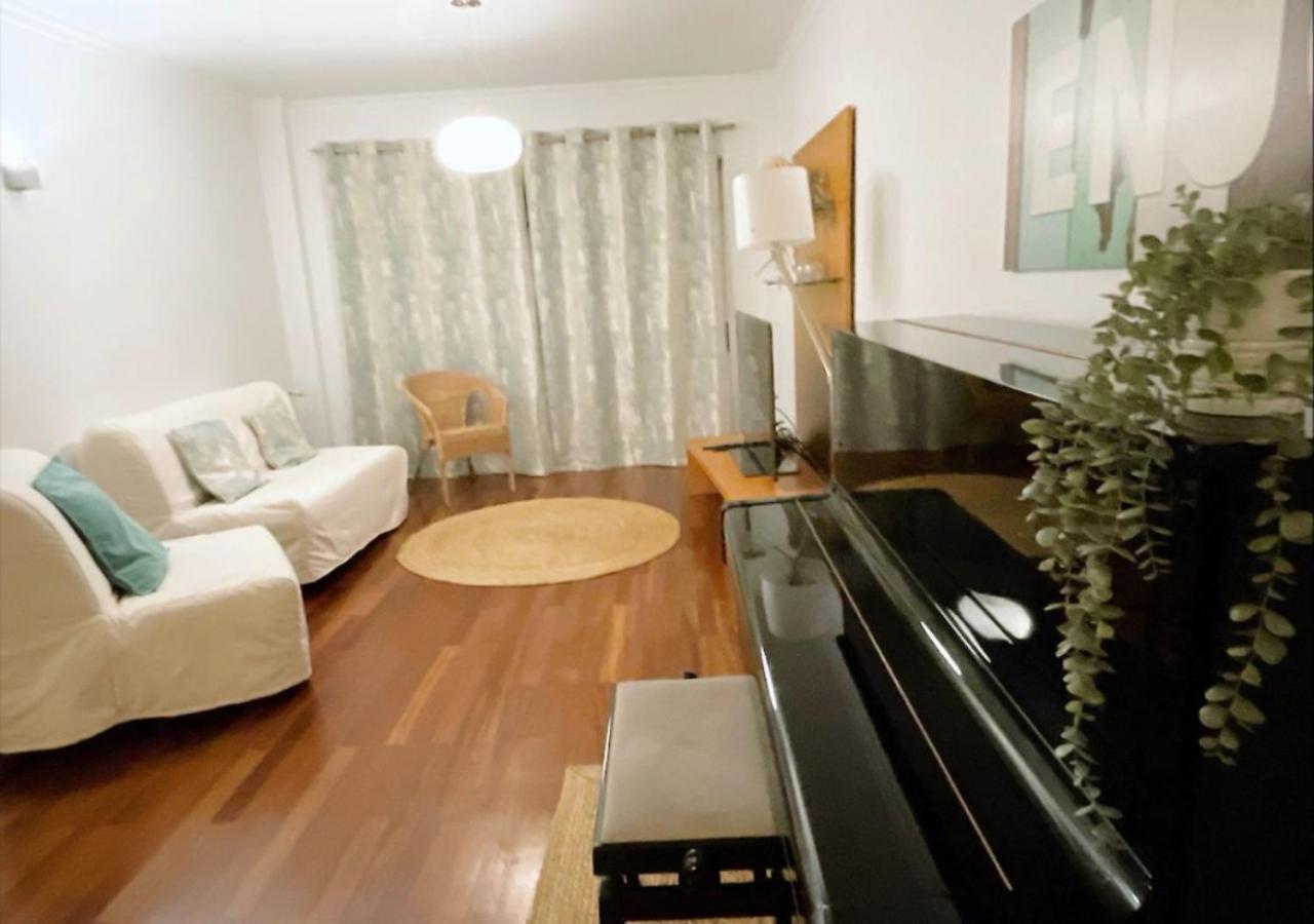 Espacoso T3 Com Terraco & Churrasqueira Campo  ภายนอก รูปภาพ