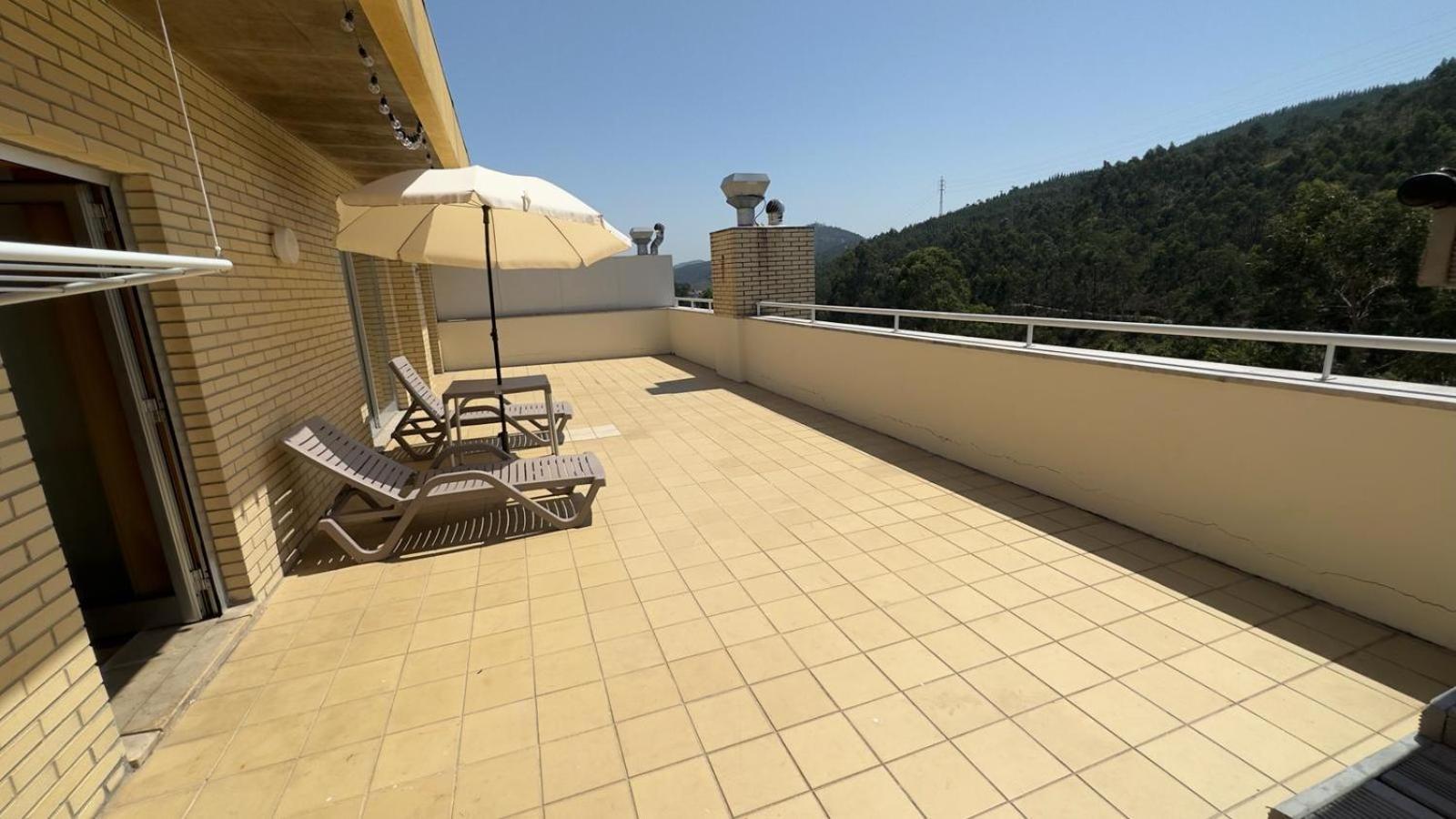 Espacoso T3 Com Terraco & Churrasqueira Campo  ภายนอก รูปภาพ